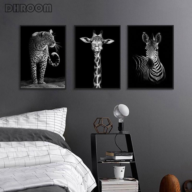 BLACK & WHITE AFRICAN ANIMAL CANVAS PAINTING