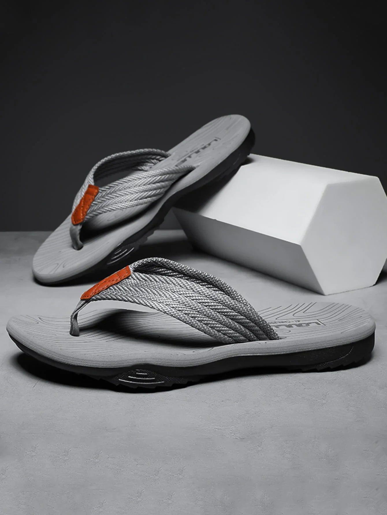 Woven Striped Lightweight Non-slip Comfortable Flip-flops