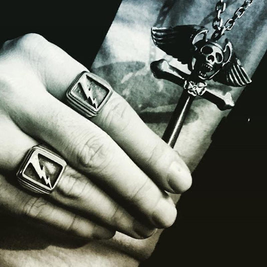 GORO'S - Vintage Man's Lightning Ring - Indigo-Temple